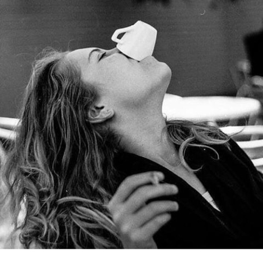 blupoop:  abt me: glowing, eating peaches drinking wine in lingerie,
