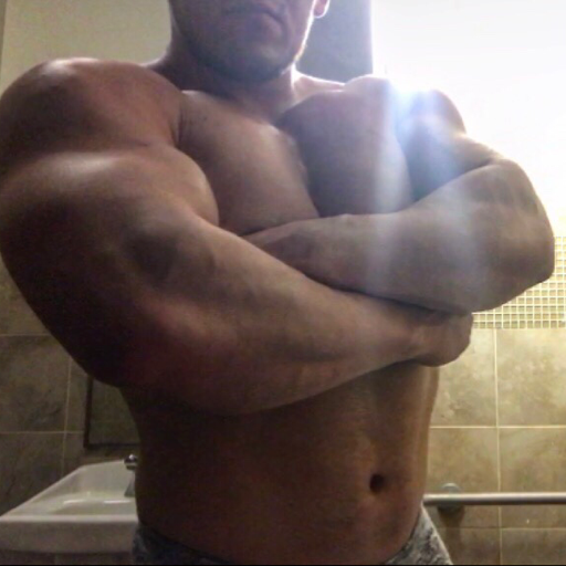 hungmuscleselfie:  damnhisbody:  Instsgram can’t delete this