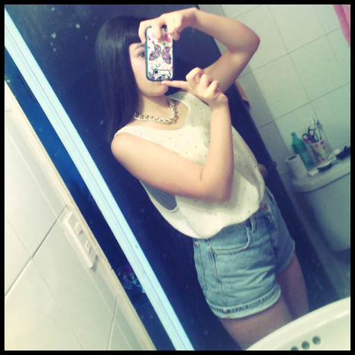 ΔLonely girl.