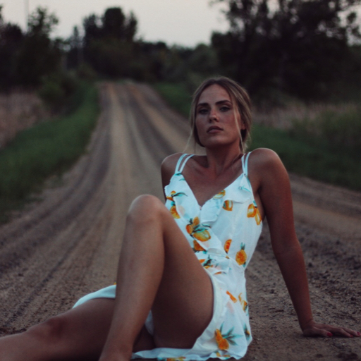 longlegs-and-tattoos:  syntacked:  “Be with someone who feels