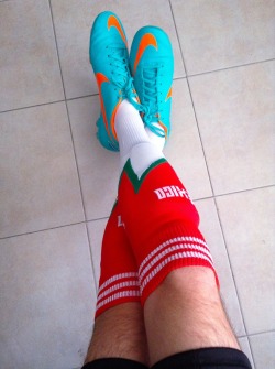 footballsocksmx:  Starting the World Cup with a brand new pair