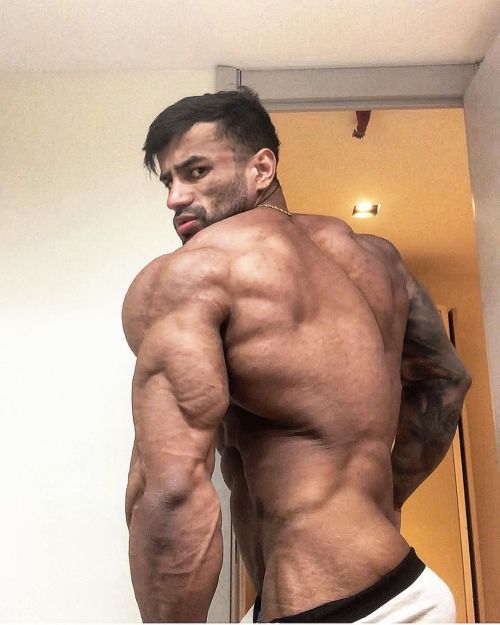muscleobsessive:Itemberg Nunes. Love this dude partly because