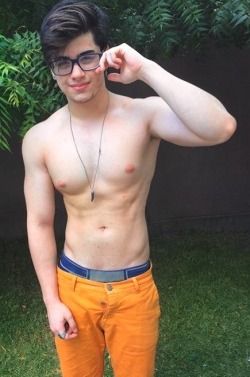 b0dy-sex:  BEAUTIFUL GUYS!!😻😻😻