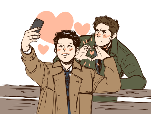 diminuel:Dean and Cas taking a selfie.This was a ko-fi prompt