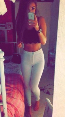 Gorgeous teen from Colchester in jeggings  More UK slappers at
