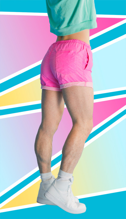 shorts-and-underwear:  Pink shorts and strong legs