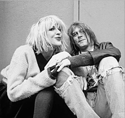 i-drink-lemon-juice:  Courtney Love and Kurt Cobain (1992) and