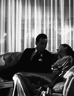 empoweredinnocence:  sapio-odalisque: Bogart and Bergman ‘Casablanca’