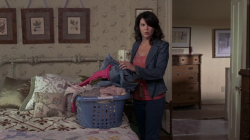 lattefoam:  I have never laughed harder at a gilmore girls scene