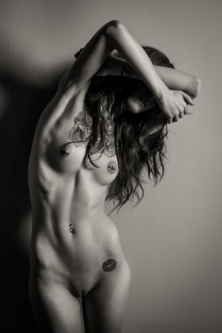 underview: risenphoenixphoto8-28:  Medusa Nude by Risen Phoenix