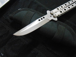 knifepics:  Balisong (Butterfly Knife)