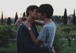A blog about gay love and intimacy.. and a little 