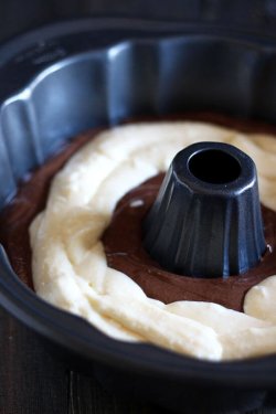 foodffs:  Cheesecake Filled Chocolate Bundt CakeReally nice recipes.