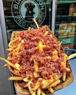 food-porn-diary:  Bacon and cheese fries