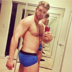 onehairyhypnohunter:  Zack didn’t know what to do with Kyle’s