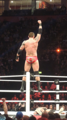 babarrett:  Barrett best side! #WWEManchester  Looks like Wade