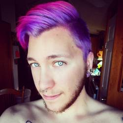 mrdonniedoomsday3:  So I did a ombre. And I’m in love.💜💖