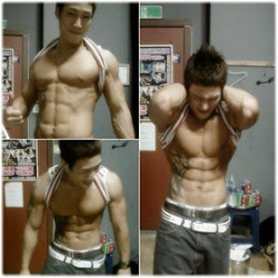 juyumyn:  gaymensex:  http://gaymensex.tumblr.com  몸도 그거도