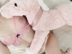 bby-angell:Unicorn cuddles 💗