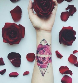 tattoos-w:  - -