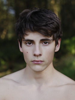 sean-clancy:  Connor Askin by Daniyel Lowden 