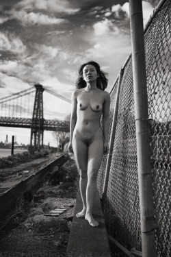 felizpaloma:  Van, East River, NYC, 2006 —- thanks for the