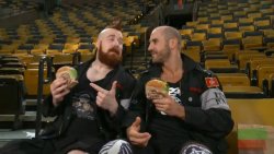 deidrelovessheamus:  Did anyone else see the Burger King commercial