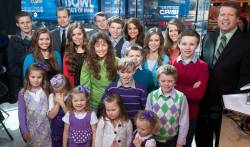 aberdeen:  sea–swallowme:  micdotcom:  The Duggars’ focus