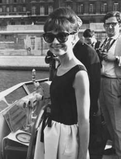 audreyhepburnforever:  Audrey Hepburn in Paris, 1964. 