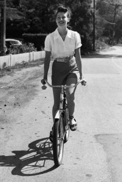 retro-girl811:  Ava on a bike ride 