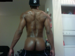 blackgaypornpix:  Find a fuck buddy tonight: http://bit.ly/1LwpopD