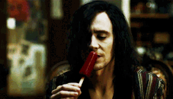 acidprick:  black-nata: Tom Hiddleston sucking on a popsicle,