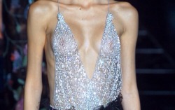 little-bxtch:  giorgio armani ss02 