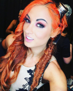 fallingcyrax:    beckylynchwwe: I’m not sure why @marysemizanin