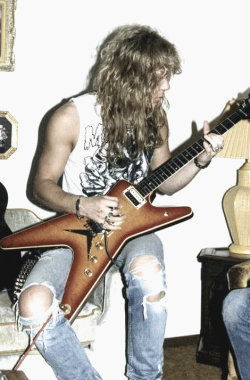 nowtheworldisgoneimjustone:  James Hetfield 1985