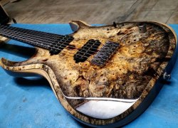 guitarbage:  Kiesel / Carvin Buckeye Burl