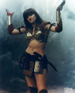 princelesscomic:Lucy Lawless is a woman capable of making you
