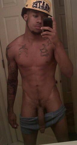 nudeselfshots-blackmen.tumblr.com/post/119321666303/