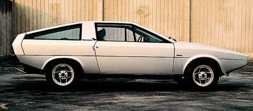 carsthatnevermadeit:  carsthatnevermadeit:  Hyundai Pony Coupe, 1974, by Italdesign. A coupe concept based on the original Hyundai Pony (also designed byÂ Giorgetto Giugiaro)   A Hyundai concept from another era