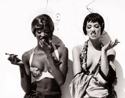 edithshead:Christy Turlington and Naomi Campbell by Steven Meiselfor