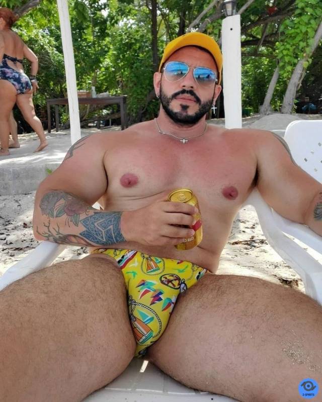 packagesandbulges:Follow me for more hot contentPackages &