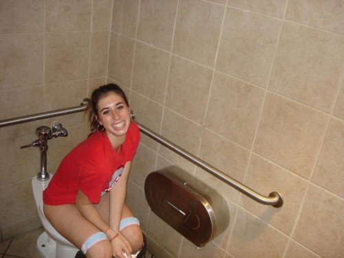 1nobodyknowsme1:  dimitrivegas:  I need to poop      (via TumbleOn)