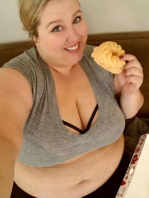 softnheavy:Last month I had a very indulgent morning, but forgot to share. Donut body 