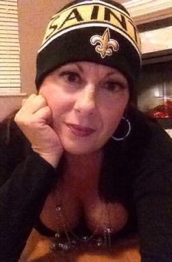 50fuckingandlovingit:  Who Dat!!! 