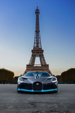 coolcars: 2019 BUGATTI VEYRON IN PARIS - FASTEST CAR    Limo