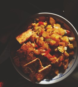 julroses:  Coconut Cardamom vegetable stir fry with coconut fried