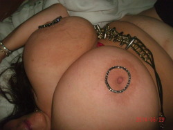 mylonelybreasts:  ?fun with hair bands