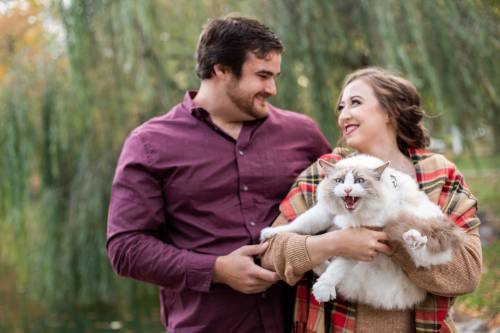 welikecatsandkittens:  We just got our engagement photos–this