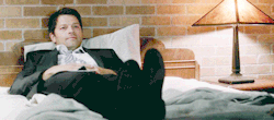 flydestiel:  dean and cas in their beds  (✿◠‿◠)  