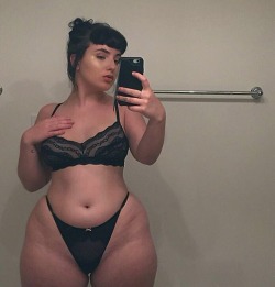 connoisseurofpussy6996:  Nice & Thick 🤤